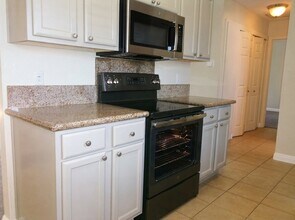 Building Photo - 1490 Naranca Ave