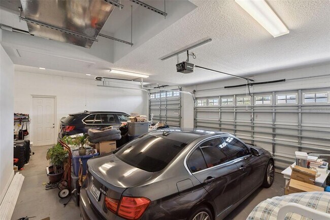 Building Photo - 735 Black Eagle Dr