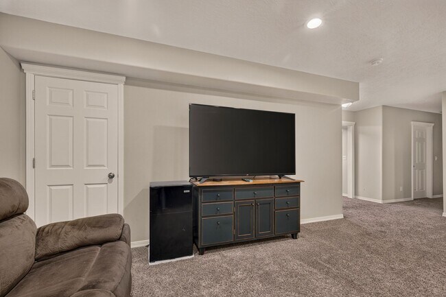 Building Photo - 1253 Arrow Point Ln