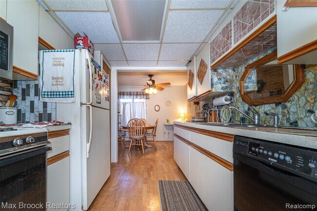 Building Photo - 862 Yorktown Ct