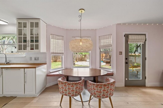 Building Photo - 12761 Council Bluff Dr