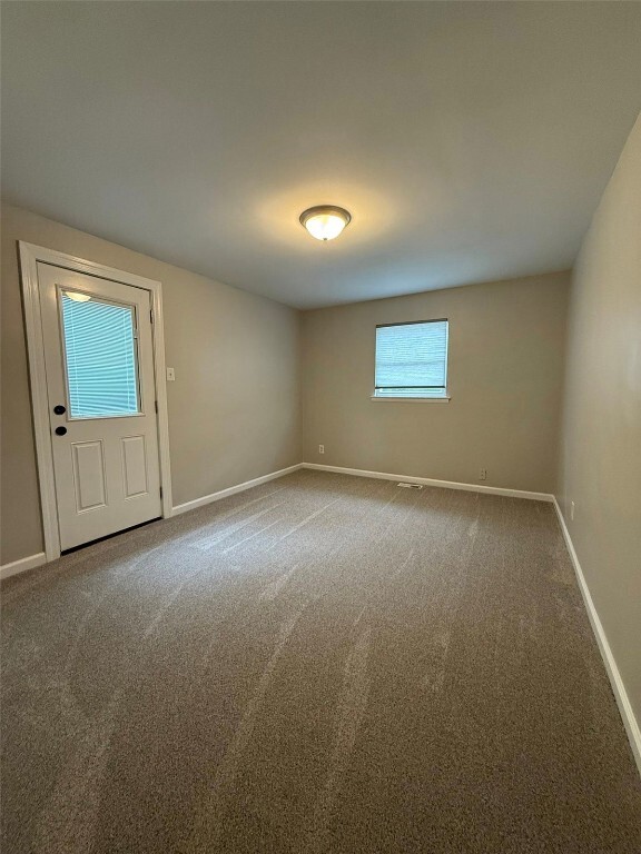 Building Photo - 2632 Hillsboro Valley Park Rd