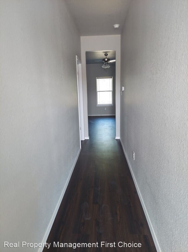 Building Photo - 2 br, 2.5 bath House - 2124 Ingalls Lane S...