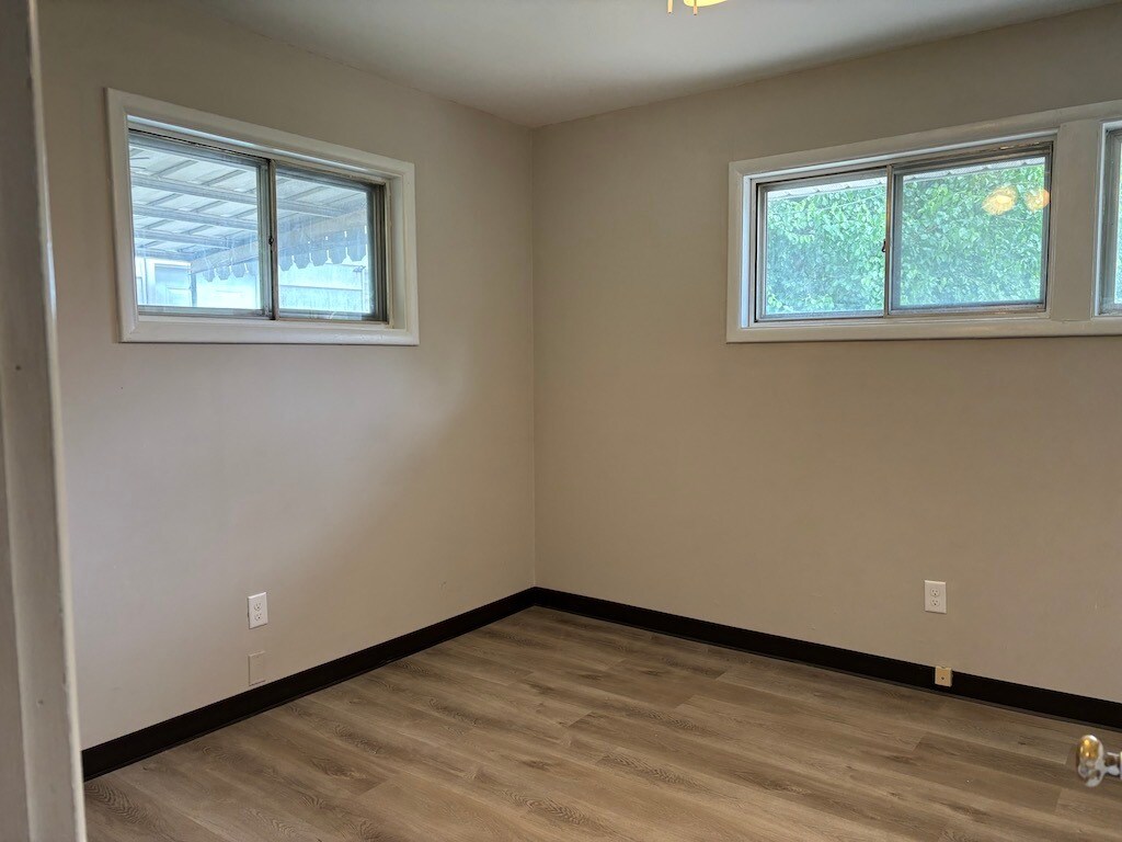 Building Photo - 480 S Hayden Ave