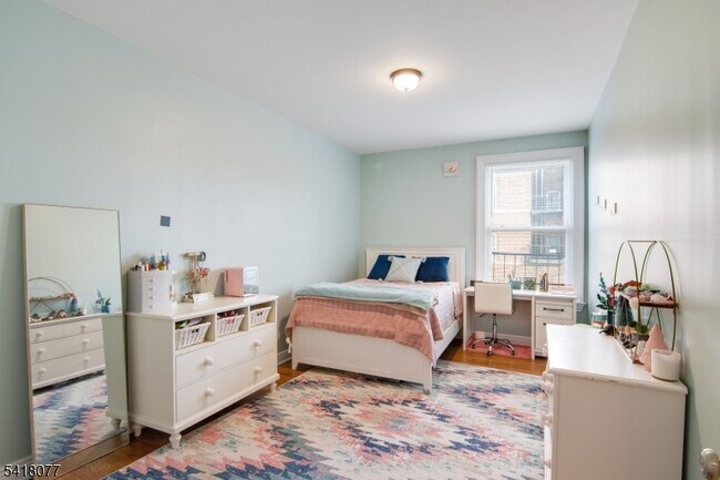 Building Photo - 660 Bloomfield Ave