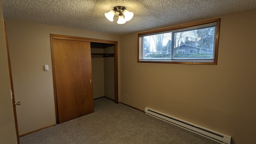 Master Bedroom - 1072 Mitchell Ave