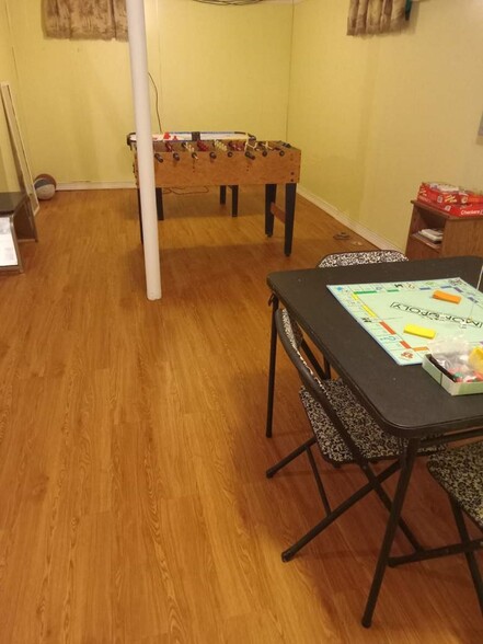 Game Room - 11742 Beaconsfield St