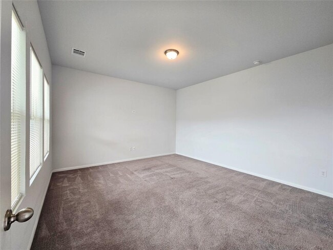 Building Photo - 511 Pulitzer Dr