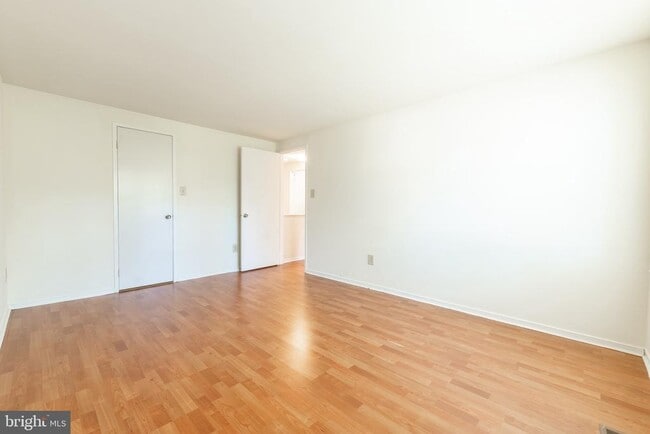 Building Photo - 12136 Bentridge Pl