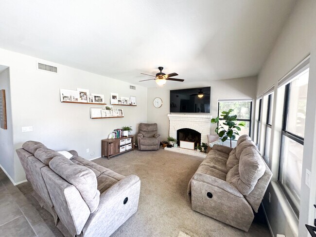 Building Photo - Marshall Ranch Five Bedroom