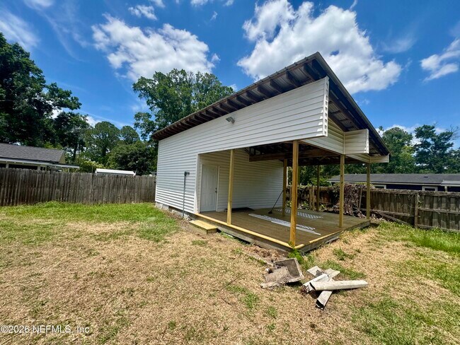 Building Photo - 379 Orange Ave