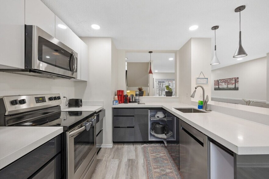 Building Photo - 2265 Chestnut Burr Ct