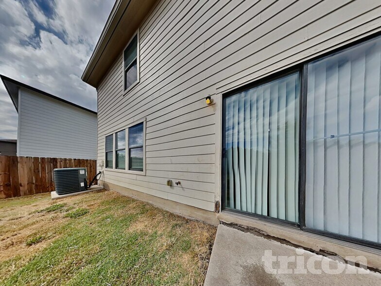 Building Photo - 5617 Victory Gallop Dr