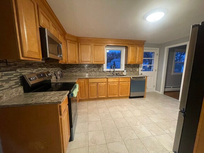 Kitchen *NEW Appliances - 59 Cobblestone Way