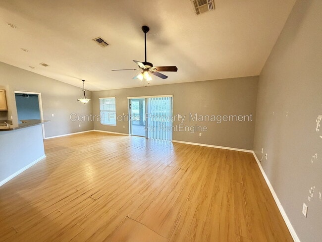 Building Photo - 3805 Springlake Village Ct