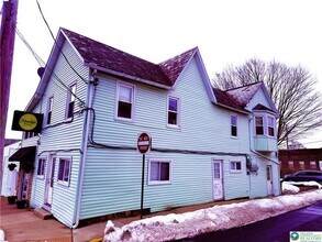 Building Photo - 301 S Robinson Ave