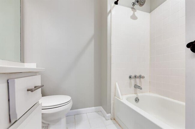 Building Photo - 5670 River Heights Crossing SE