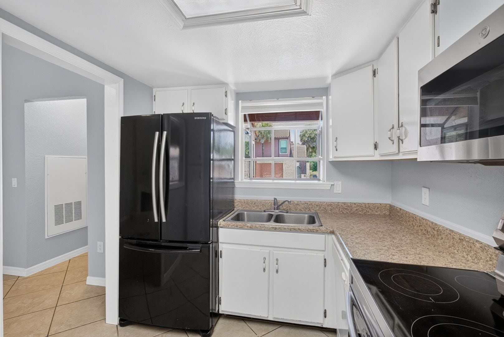 Building Photo - 659 Montego Bay Ct