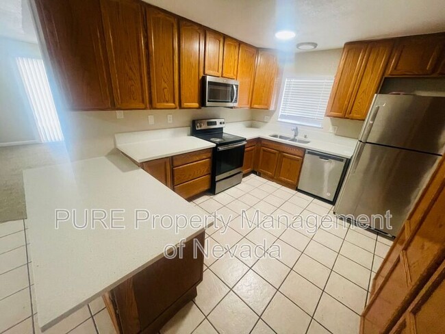 Building Photo - 2315 Caravelle St