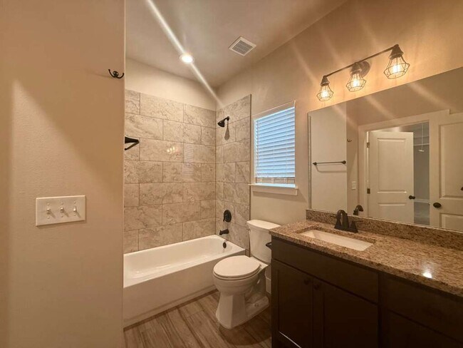 Building Photo - 144 CR 6813