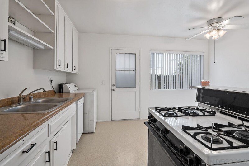 Building Photo - 5304 Monroe Ave