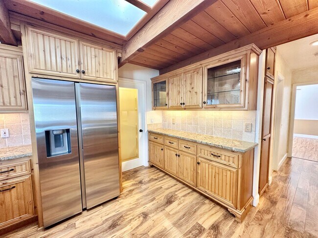 Building Photo - Beautiful Home, in Quiet Country Setting, Large, Private, Fenced Yard Space, with Landscaper Incl...