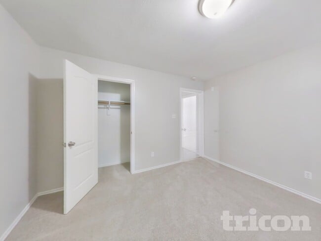 Building Photo - 21207 Woodland Green Dr