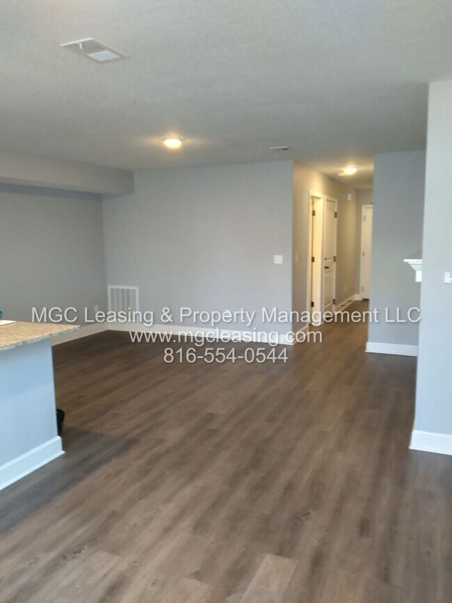 Building Photo - SERRANO, DURANGO LUXURY TOWNHOME: COMMUTER...