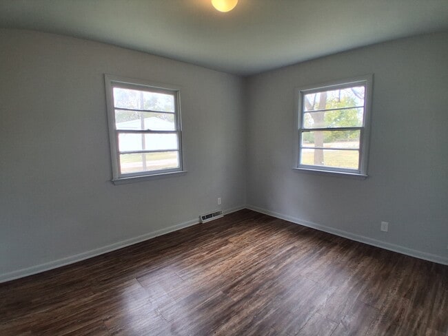 Building Photo - 312 Holmes Ave