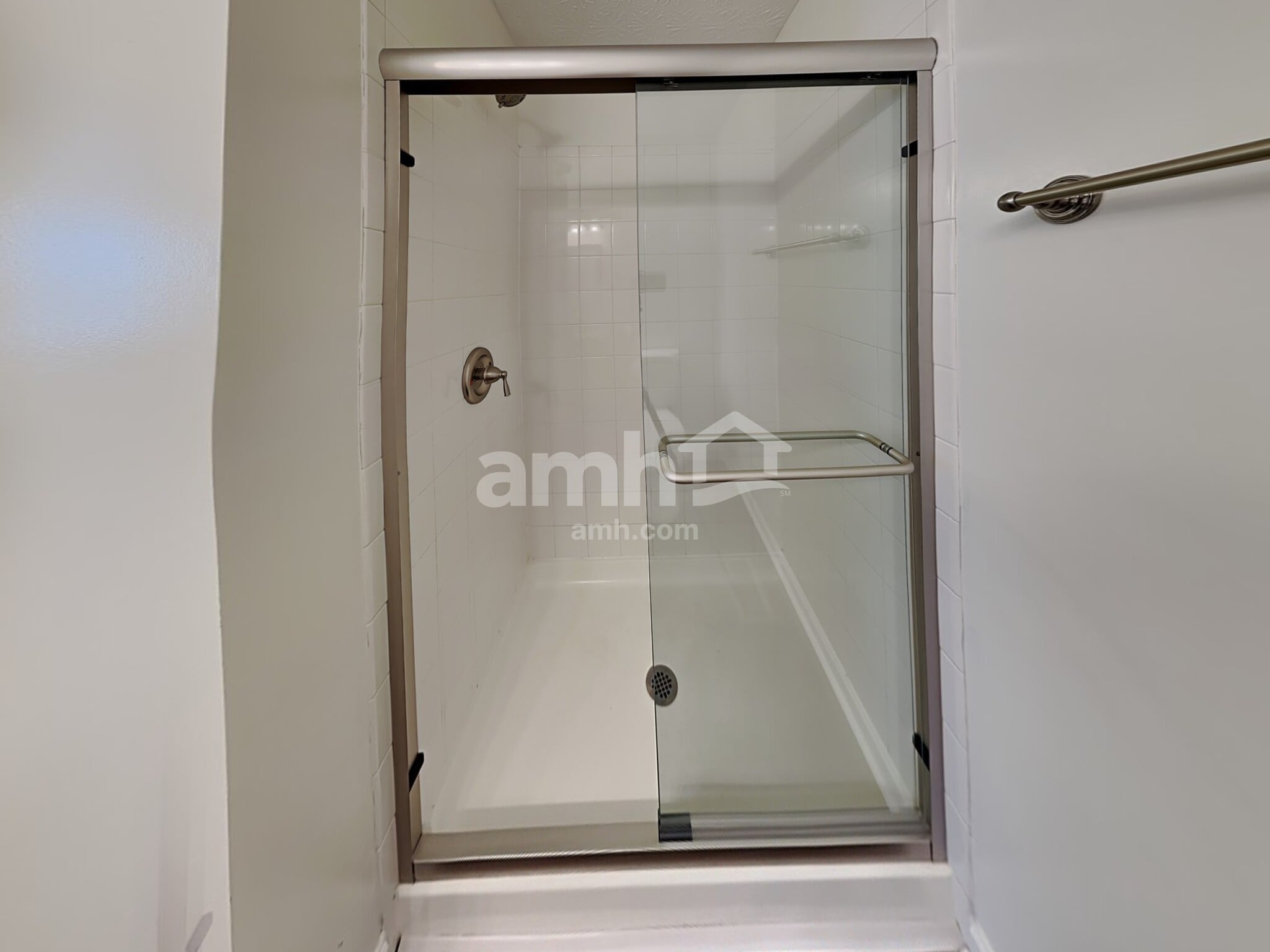 Building Photo - 1395 Ithaca Dr