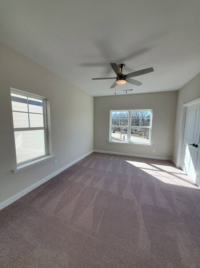 Building Photo - BRAND NEW TOWNHOMES AVALIABLE NOW