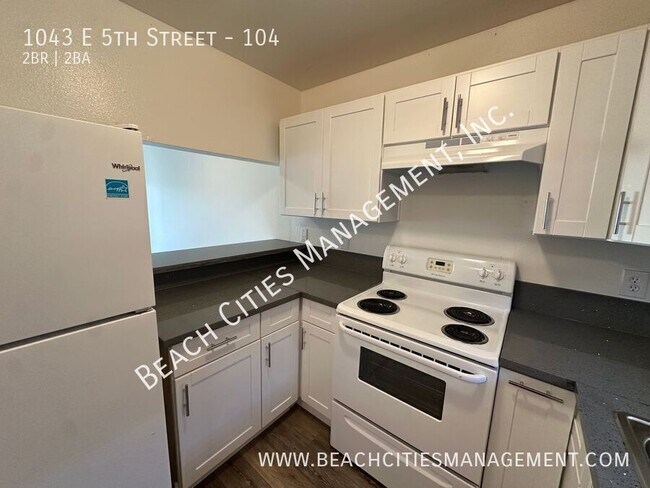 Building Photo - 1043 E 5th St