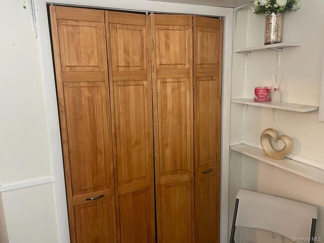 Building Photo - 3 Plymouth Rock Ct