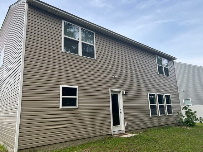 Building Photo - 133 Bendick Ct