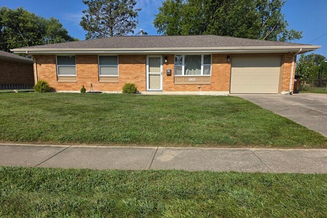 Building Photo - 2027 Darrell Dr