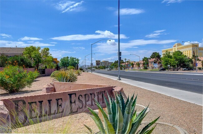Building Photo - 9559 Belle Reserve St