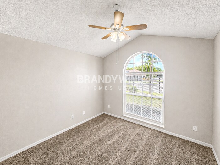 Building Photo - 5851 Dorham Pl