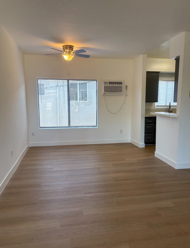 Interior Photo - 7061 Whitsett Avenue