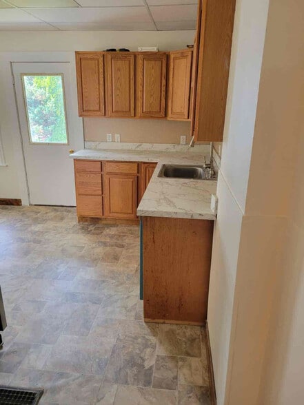 Building Photo - 1341 Adams Ave