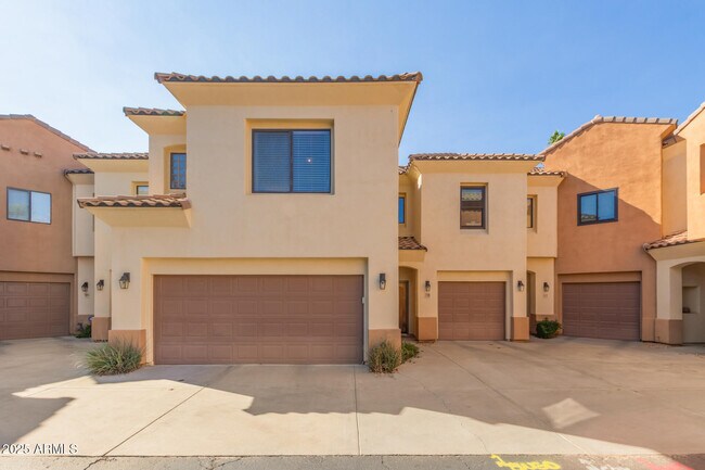 Primary Photo - 1102 W Glendale Ave