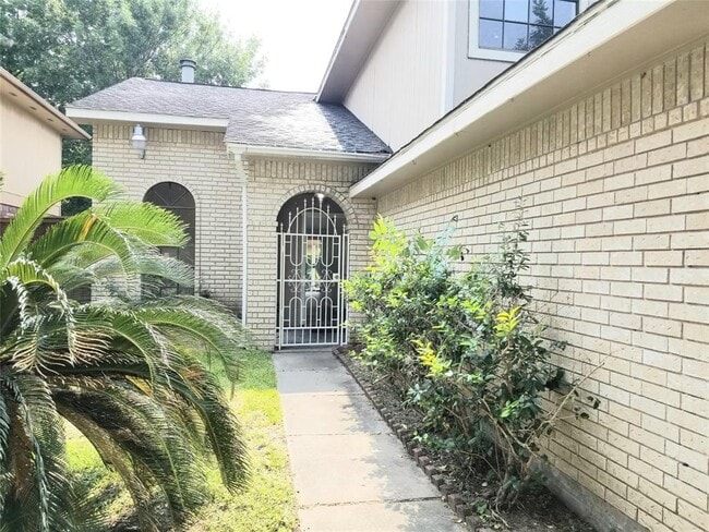 Building Photo - 9315 Bristlebrook Dr