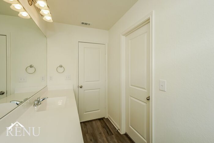 Building Photo - 5006 Dawn Break