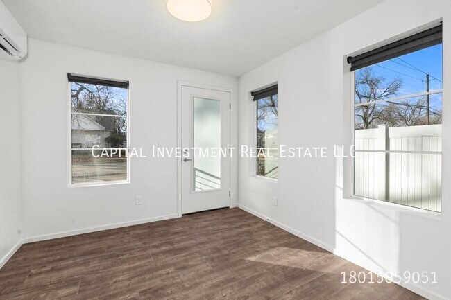 Building Photo - 1689 S W Temple St