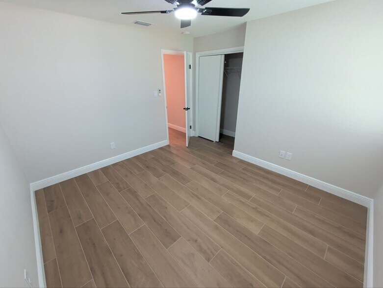 Building Photo - 7 Chinaberry Cir