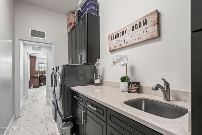 Building Photo - 7716 E Phantom Way