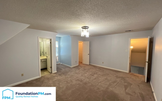 Building Photo - 3892 Oak Branch Cir W