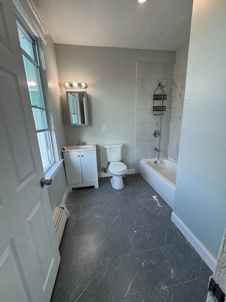 Building Photo - 75 Pierce St