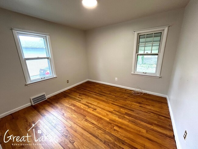 Building Photo - 21728 Beechwood Ave