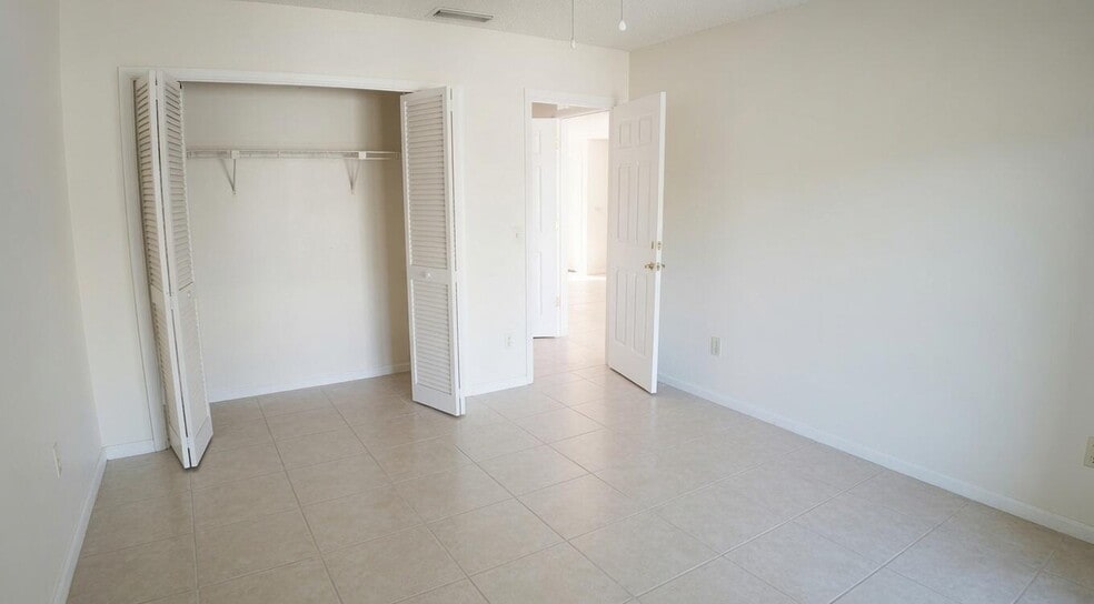 Building Photo - 13368 Bedford Mews Ct