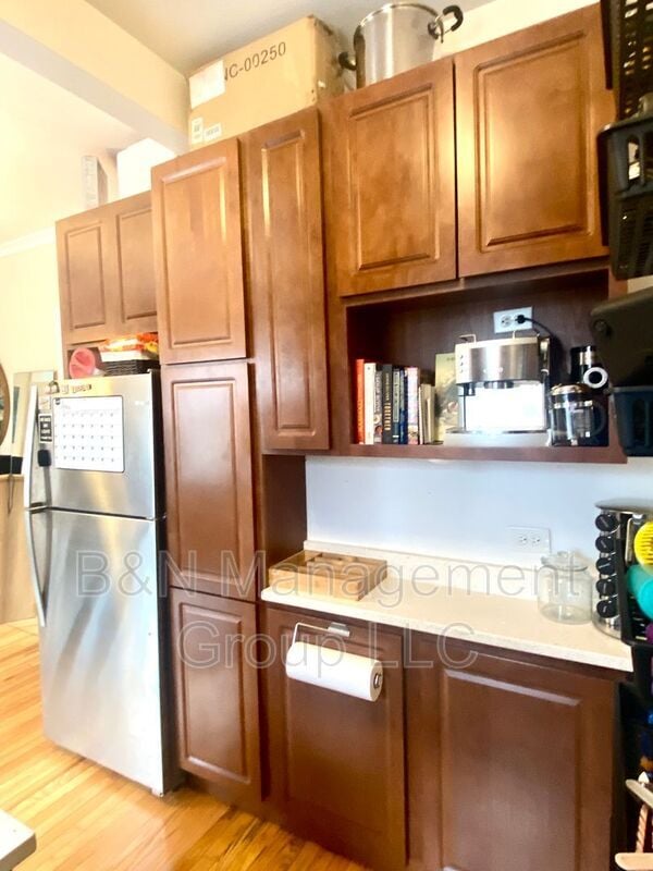 Building Photo - 1063 W Dakin St